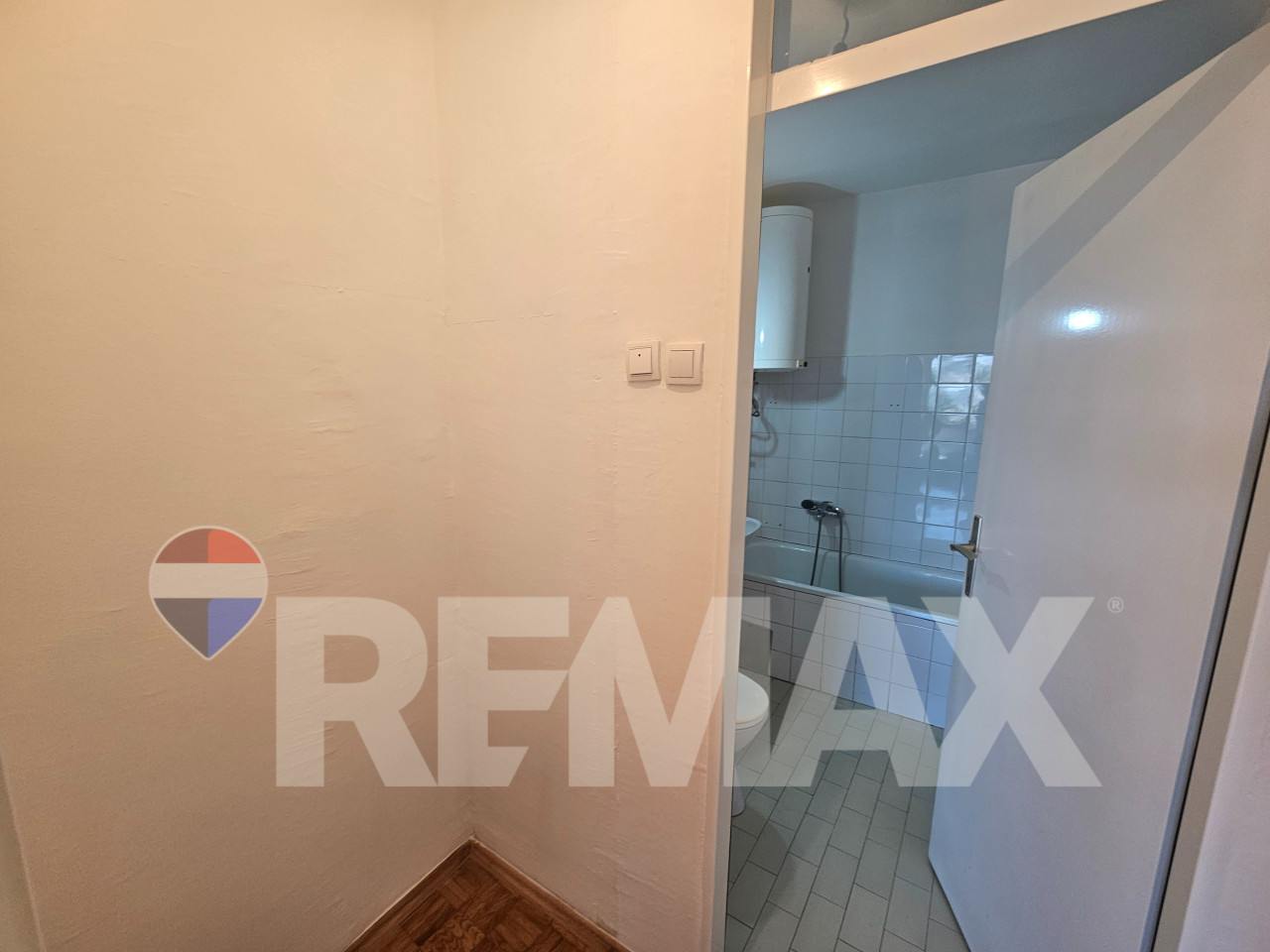 Komforan dvosoban stan 60m2 sa pogledom na grad/Starčevica 16