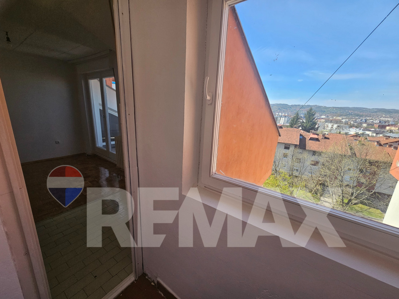 Komforan dvosoban stan 60m2 sa pogledom na grad/Starčevica 14