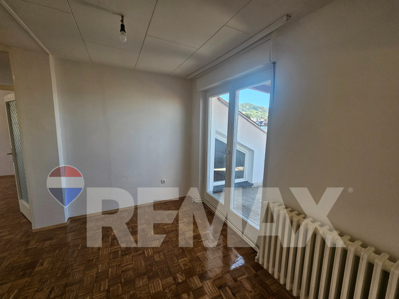 Komforan dvosoban stan 60m2 sa pogledom na grad/Starčevica 15