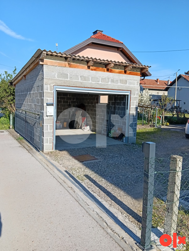 Kuća s potkrovljem i okućnicom 629m2 - Brčko 2