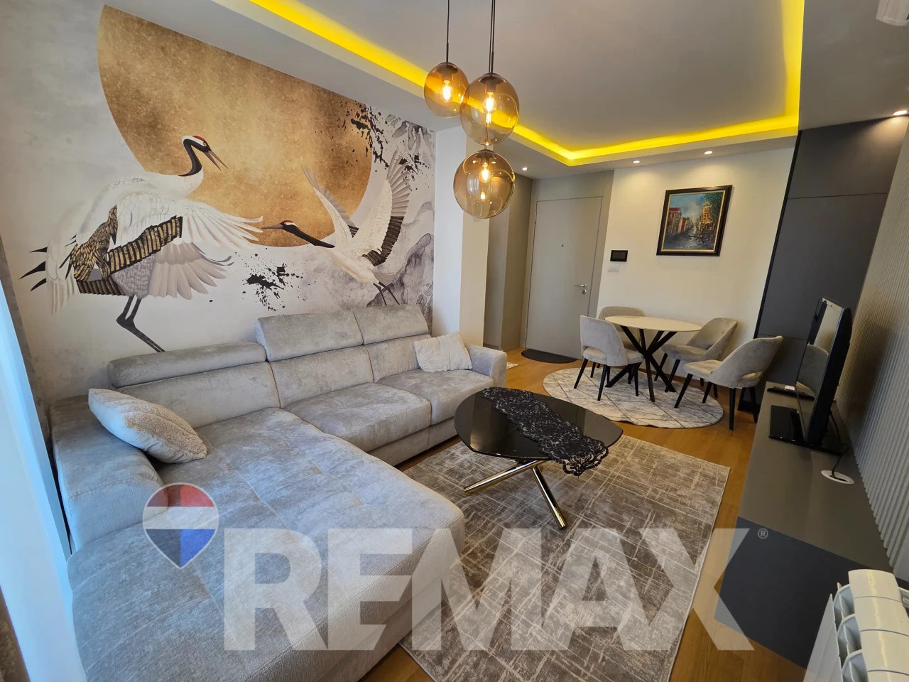 Luksuzan dvosoban stan za najam, 40m2, novogradnja, garaža