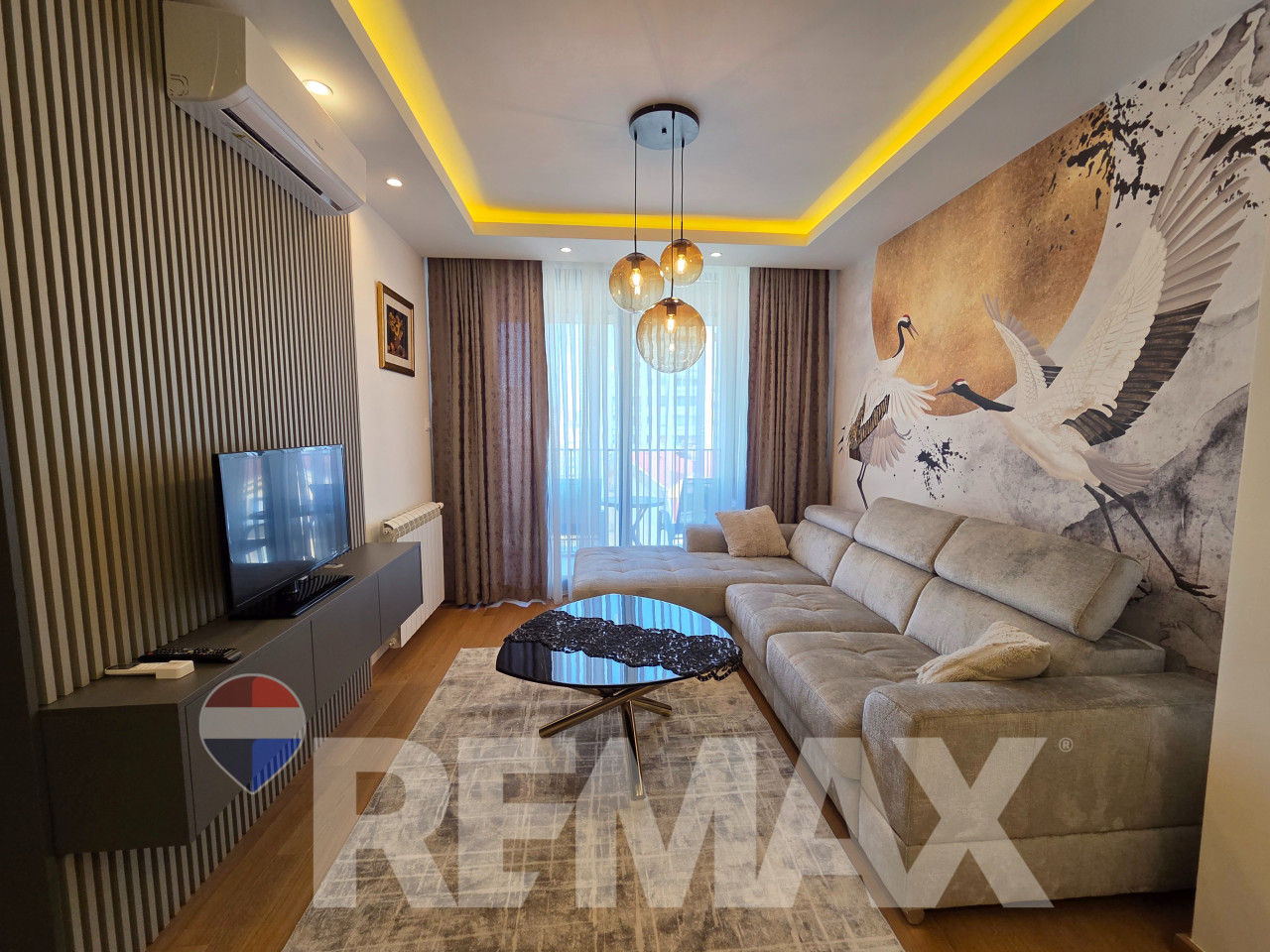 Luksuzan dvosoban stan za najam, 40m2, novogradnja, garaža 2