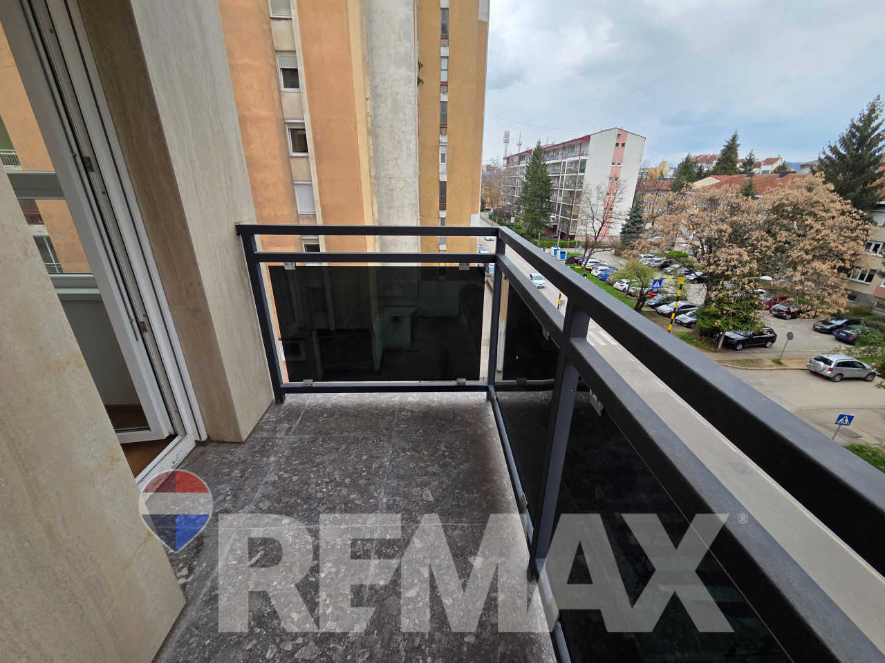 Nov četverosoban stan 98m2, centar, garaža 19m2, ostava 14m2 18