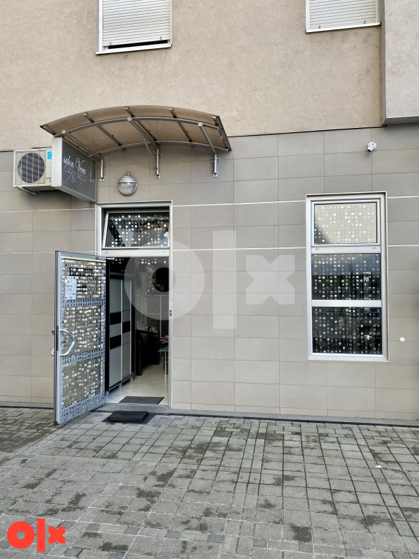 Iznajmljuje se poslovni prostor (frizerski salon) Banja Luka