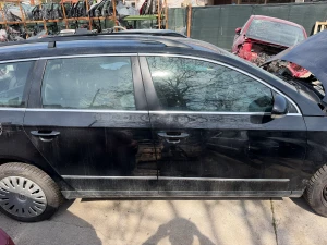 Vrata desna prednja zadnja Volkswagen Passat 6