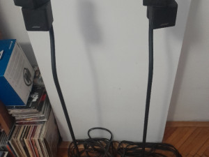Bose jevel cube zvucnici sa originalnim stalcima