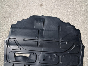 Poklopac zaštita plastika motora Golf 6 Tdi