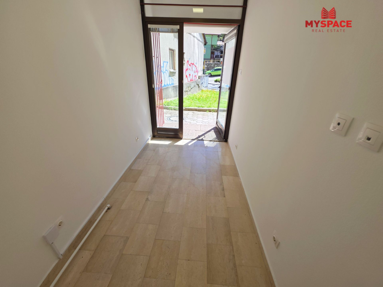 MY SPACE/ Poslovni prostor/ Stari Grad/ Papagajka/ 10 m2 3