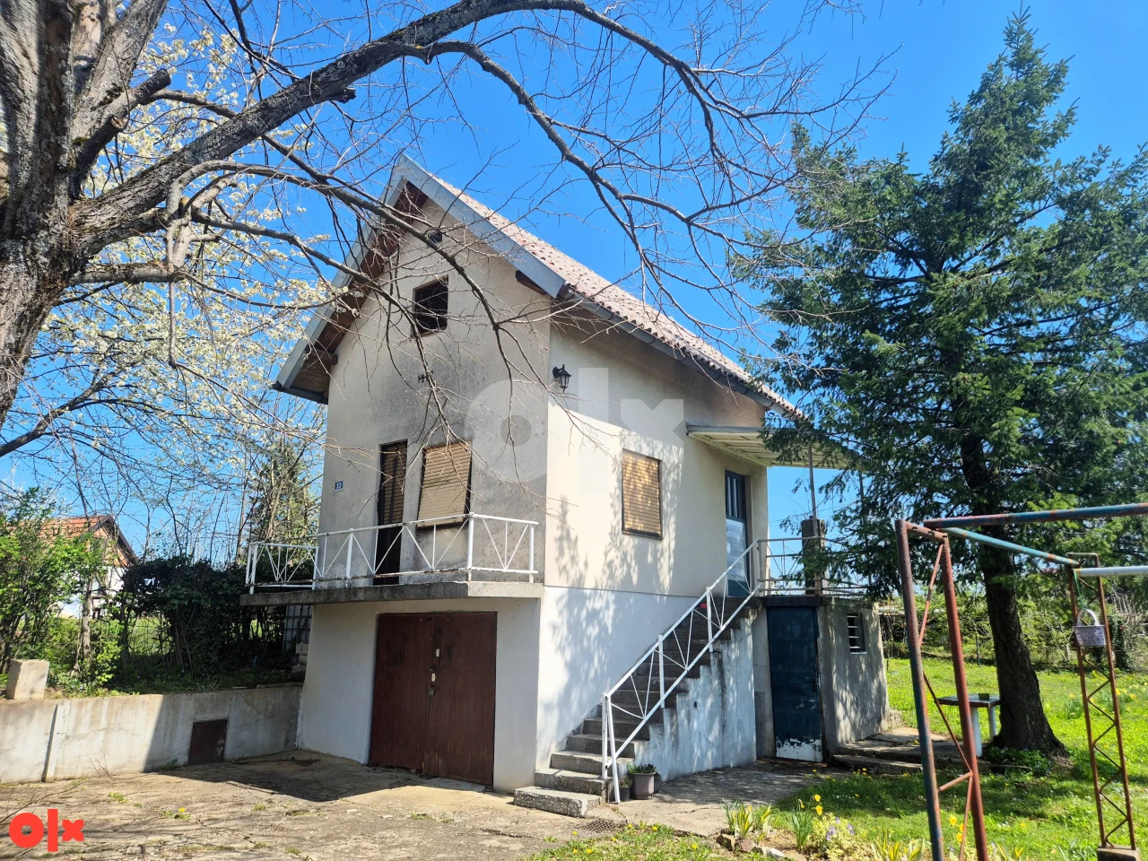 Na prodaju vikendica na placu 935m2 - Slatina