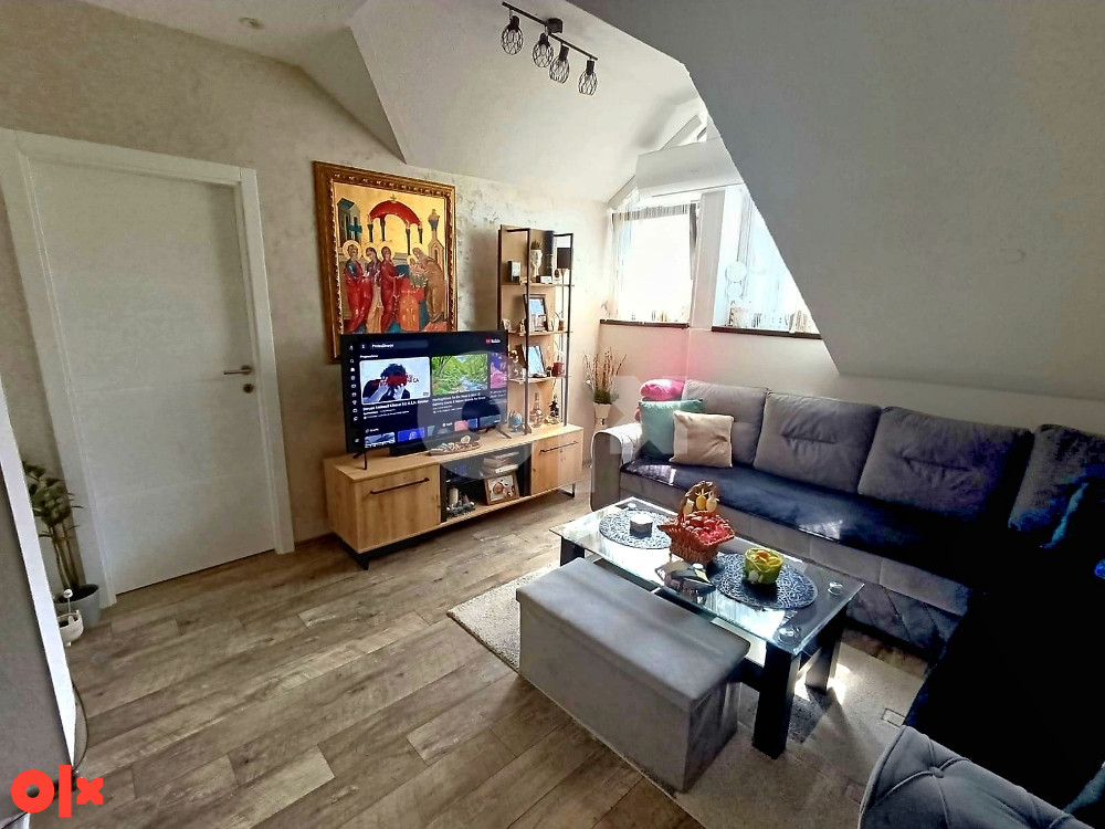 Stan i poslovni prostor  (950KM/m2)