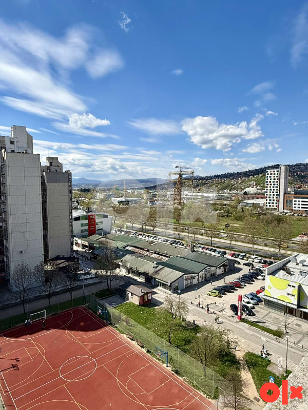 Renoviran i namjesten trosoban stan  Alipasino Polje A faza 24