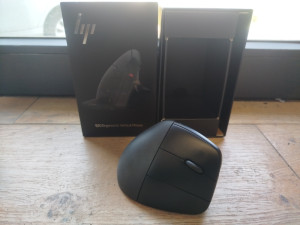 HP 920 Ergonomski Wireless Miš