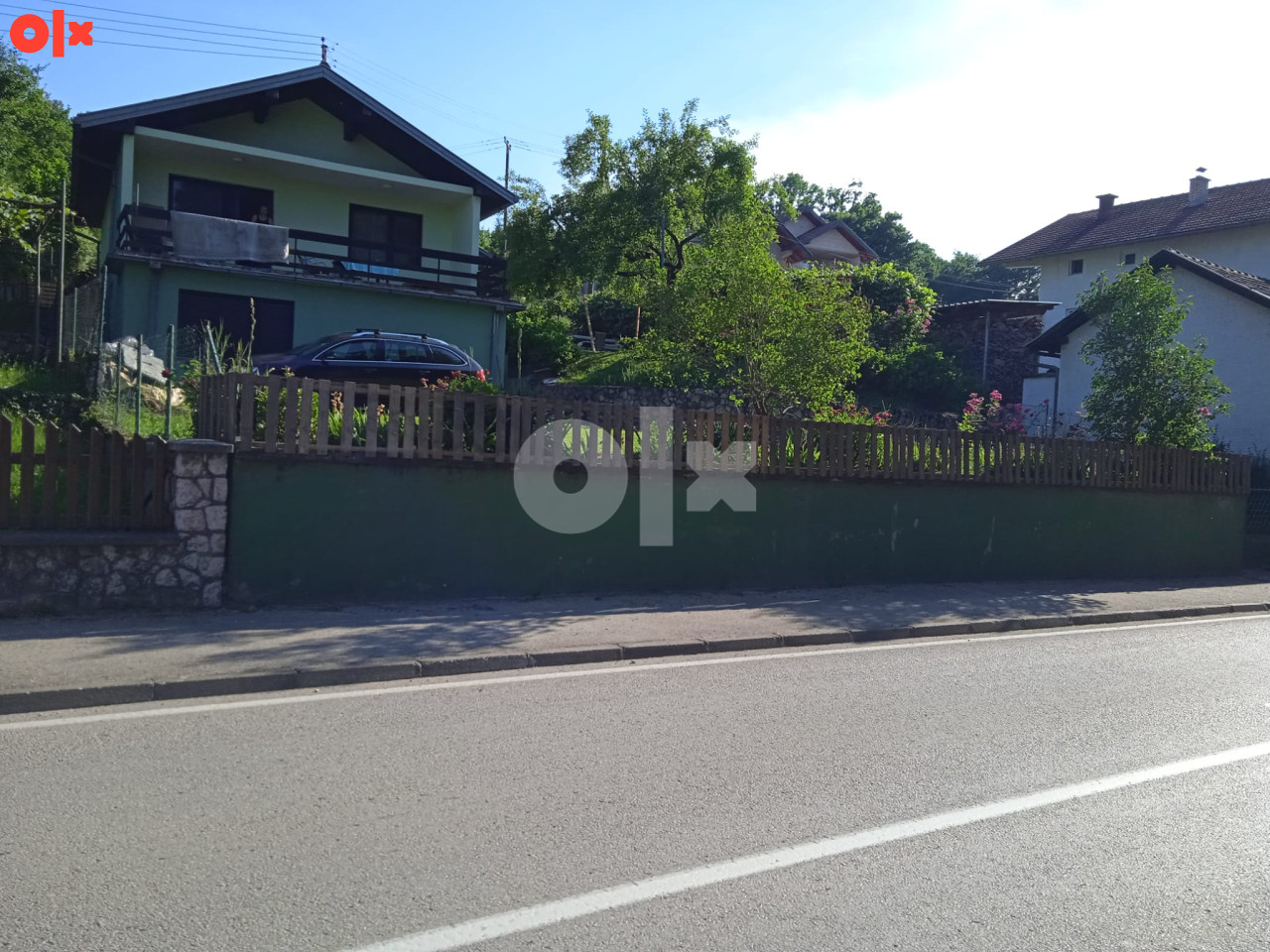 Prodaje se vikendica na obali Modračkog jezera 2