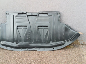 Zaštita plastika motora VW Passat pasat B5 00-