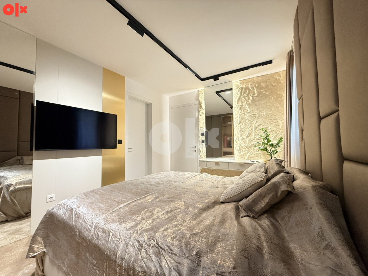 CASA MIA / Četverosoban stan / 103m2 / Roof Gardens / Trebević 13