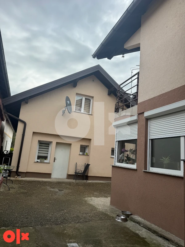Dvije Kuće Banja Luka ukupno 240m2 2