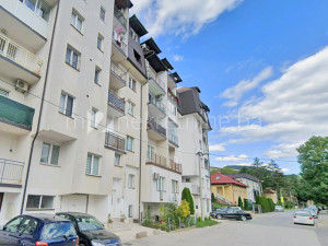 m2: Vogošća / Trosoban stan 74m2 / 3. sprat / novija gradnja