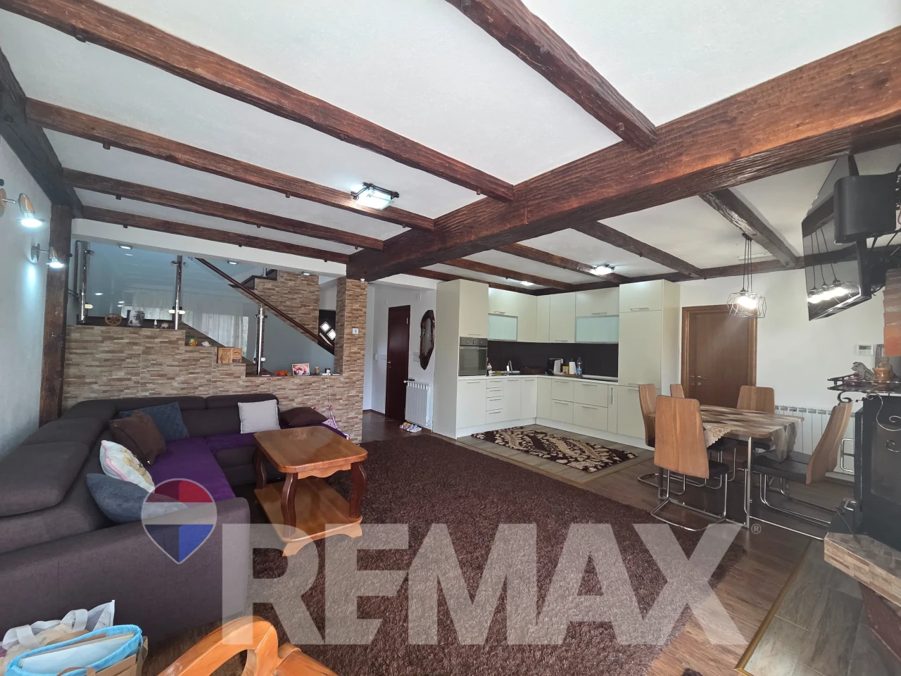 Luksuzno imanje-vikend kuća,spa/sauna,ladara,potok,smart home 16