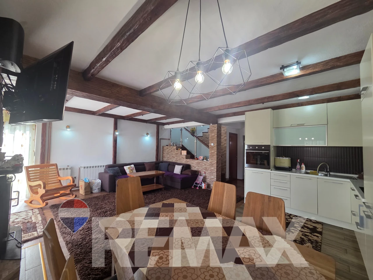 Luksuzno imanje-vikend kuća,spa/sauna,ladara,potok,smart home 17