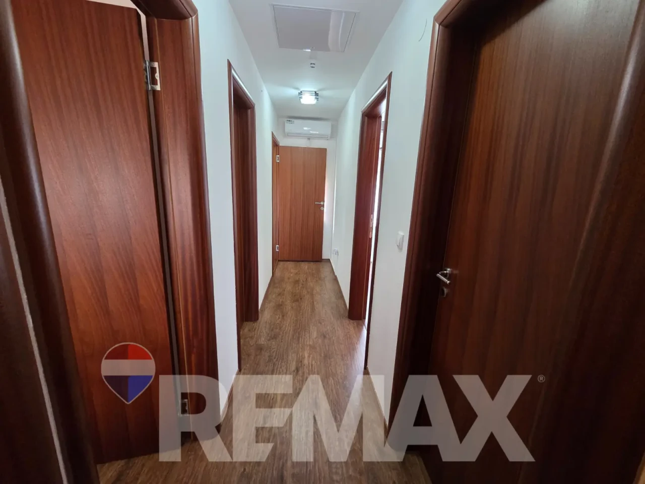 Luksuzno imanje-vikend kuća,spa/sauna,ladara,potok,smart home 27