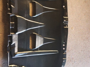 Zaštita plastika motora Vw passat 5+