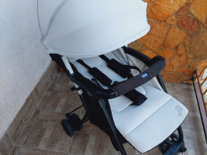 DJECIJA KOLICA  bebe  CHICCO  OHLALA    lagana 4,2 kg