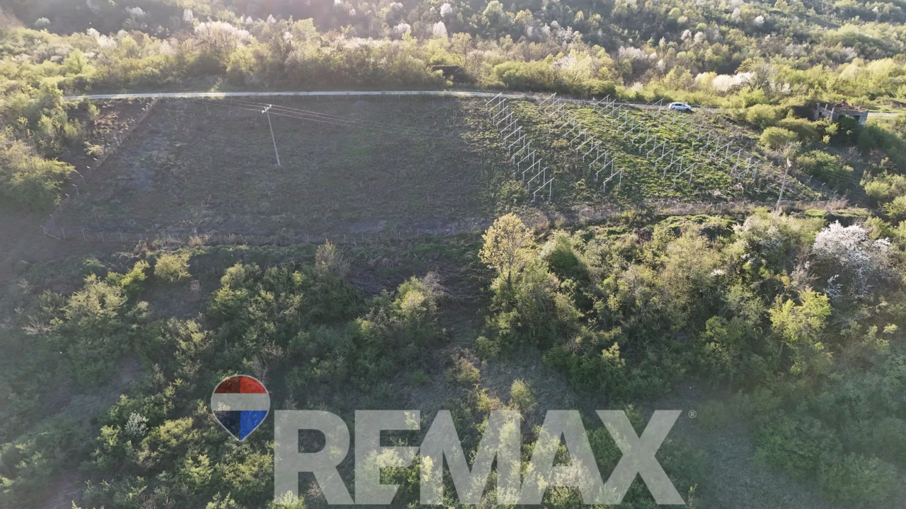 Zemljište za solarnu elektranu | 52.317 m2 | Derventa 11
