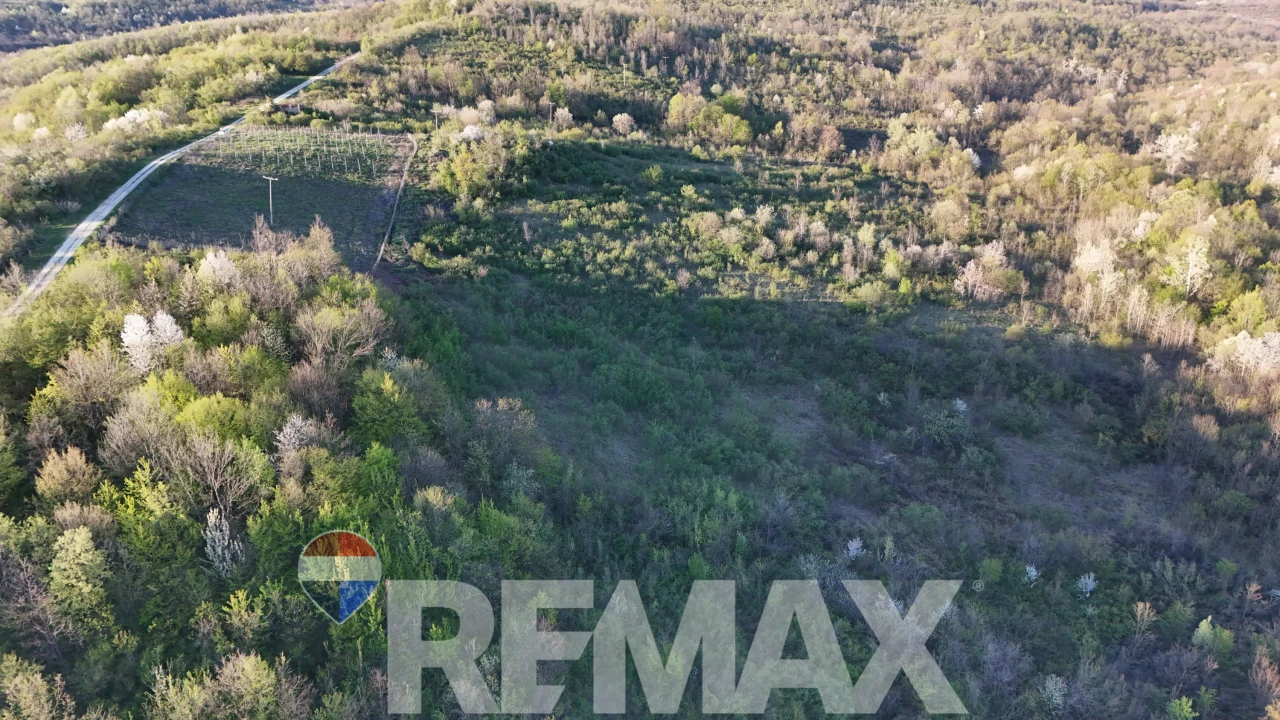 Zemljište za solarnu elektranu | 52.317 m2 | Derventa 8