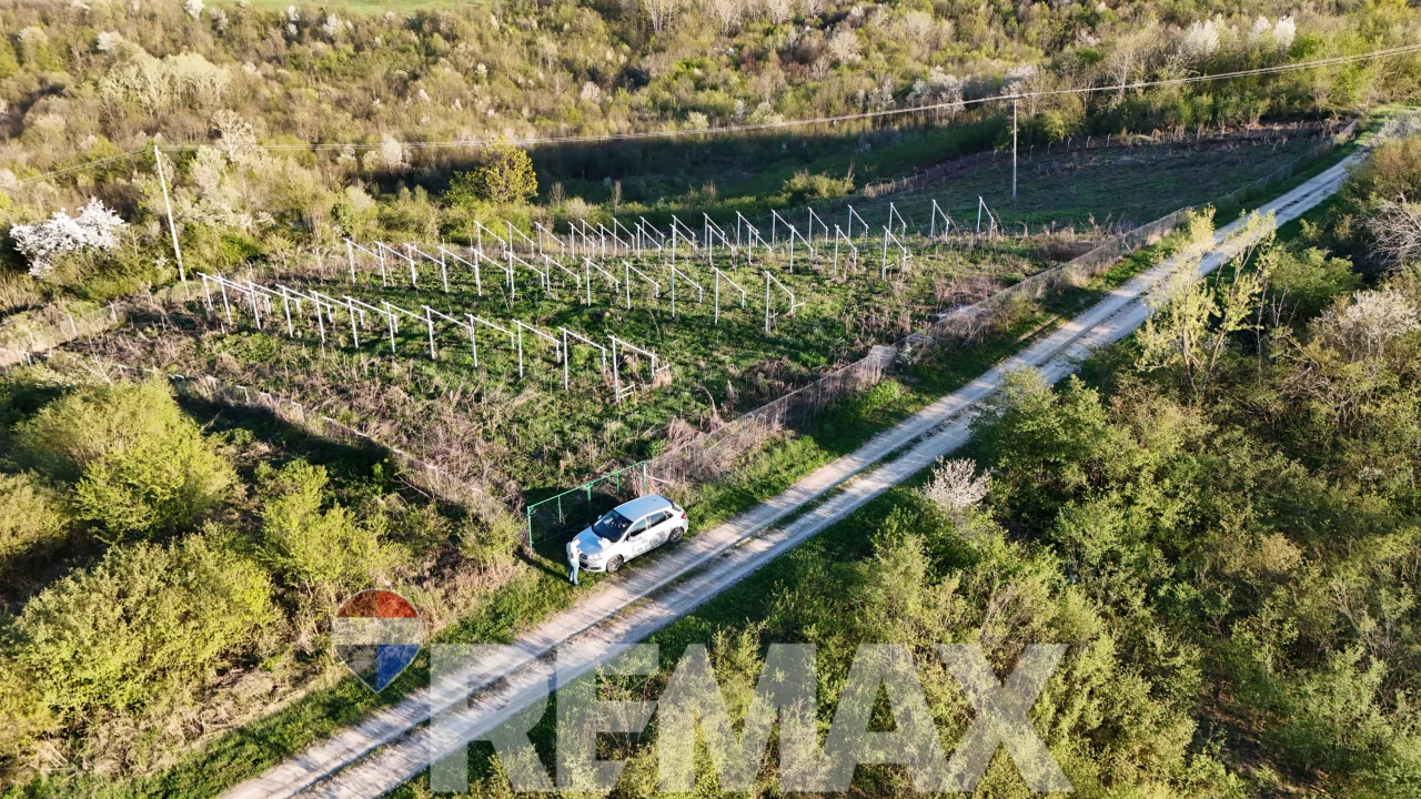 Zemljište za solarnu elektranu | 52.317 m2 | Derventa 13