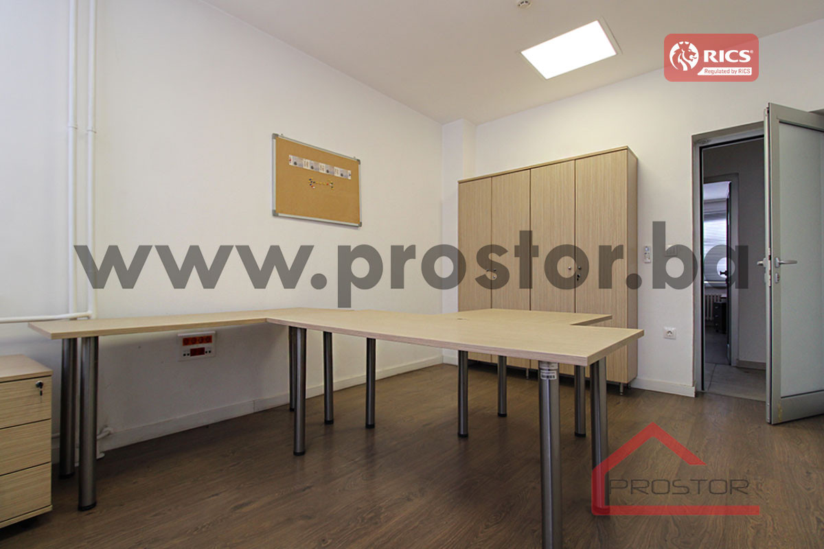 PROSTOR izdaje: Poslovna zgrada, 1643m2, Centar 9