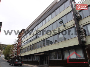 PROSTOR izdaje: Poslovna zgrada, 1643m2, Centar