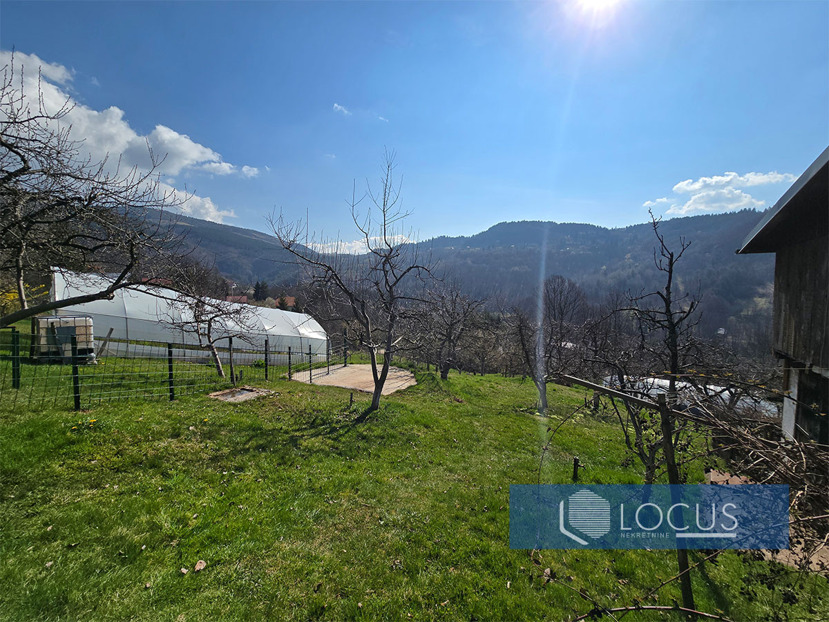 LOCUS: Parcela na pristupačnoj lokaciji, Faletići 4