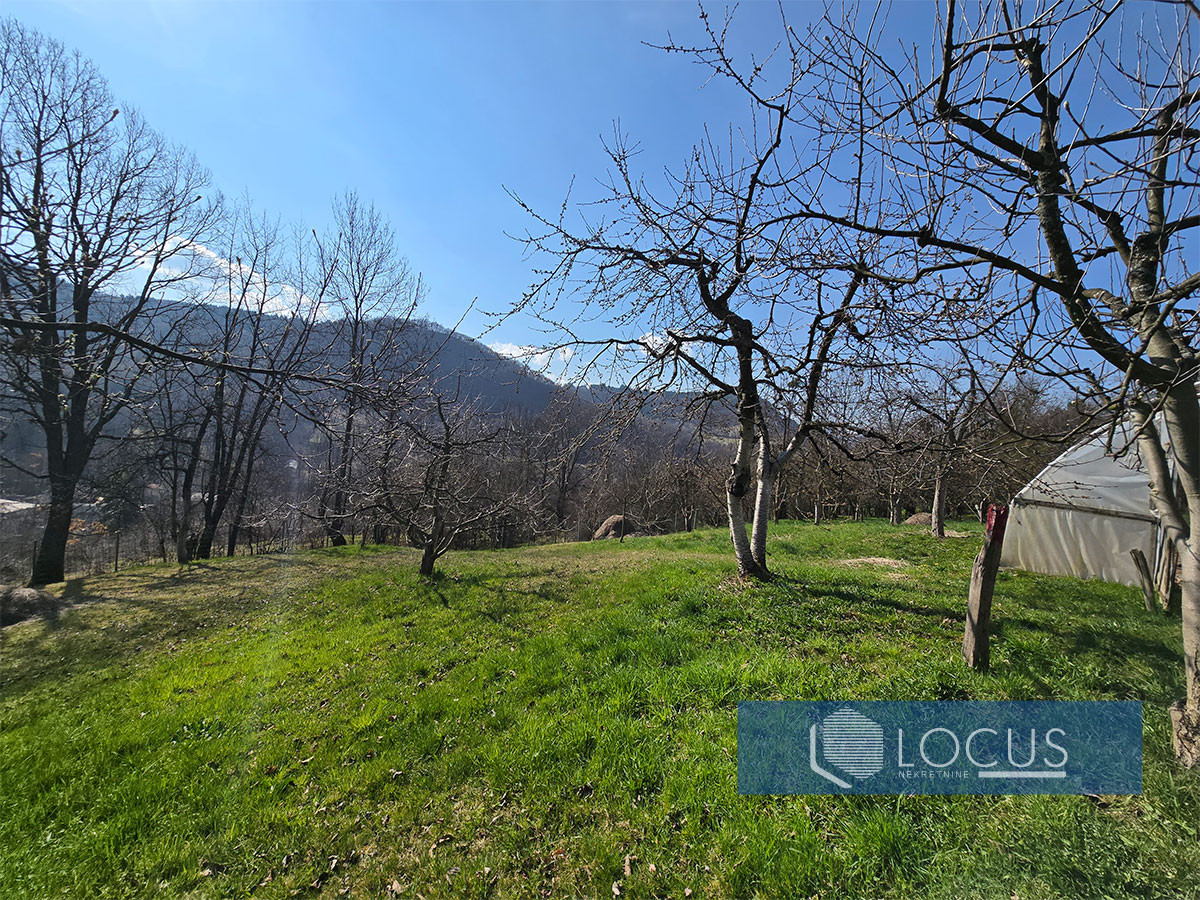 LOCUS: Parcela na pristupačnoj lokaciji, Faletići 13