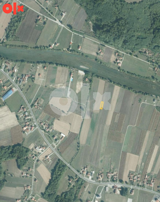 Plac Rasavci, u blizini rijeke Sane, 304 m2