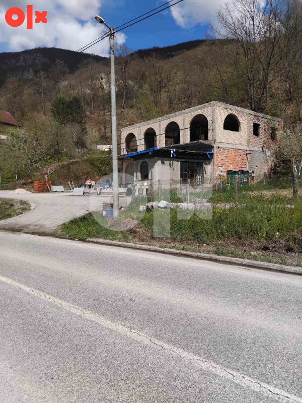 Kuća u izgradnji na Ustiprači 2