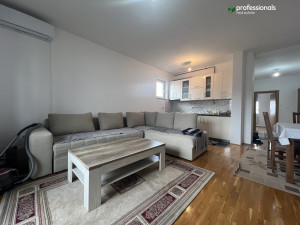 Trosoban stan Stupsko Brdo Ilidža Sarajevo 66 m2