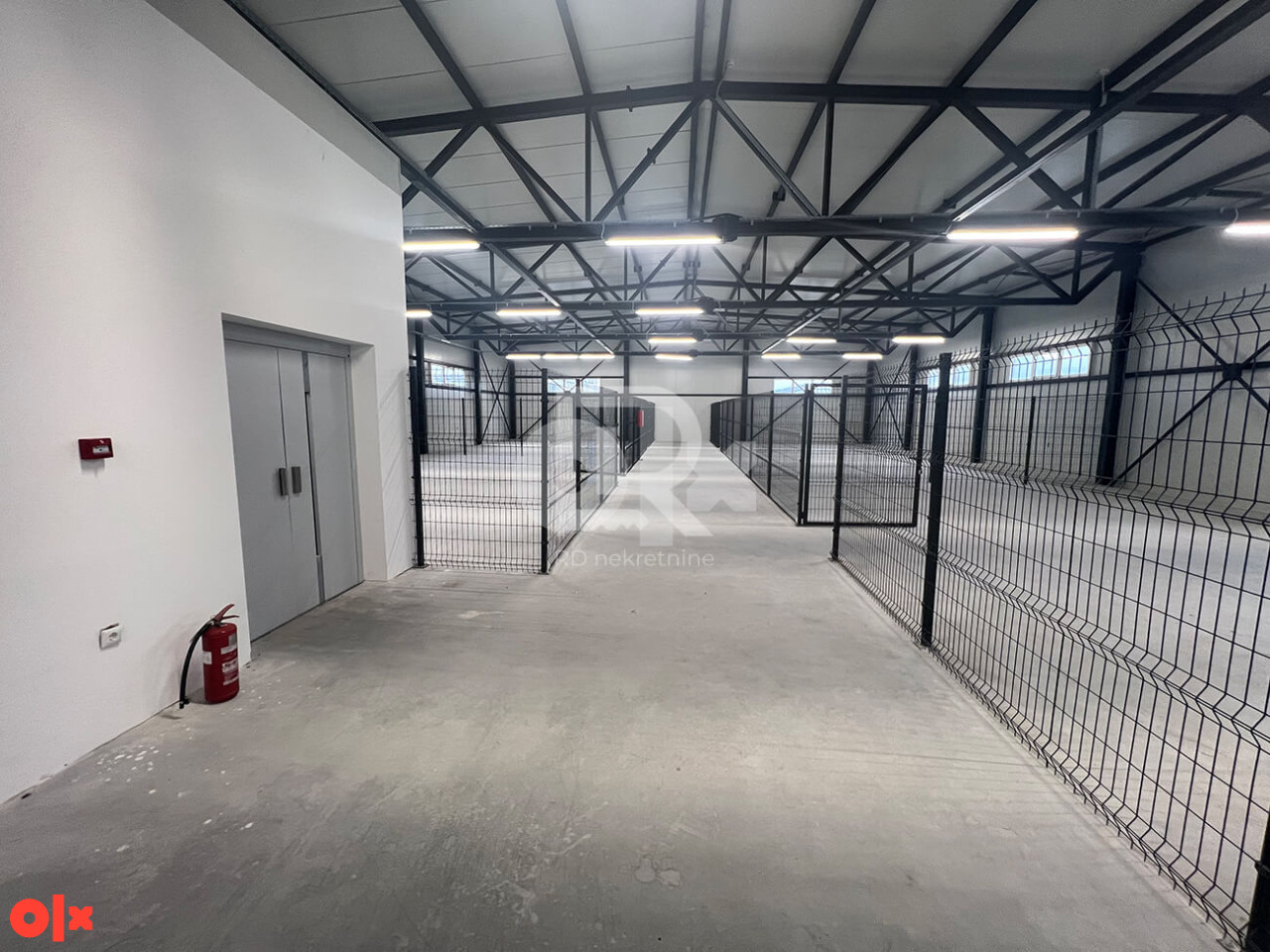 Iznajmljuje se skladišni prostor 2000 m2, krug Veletekstila 2