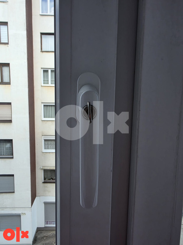 Dvosoban stan u centru Travnika 10