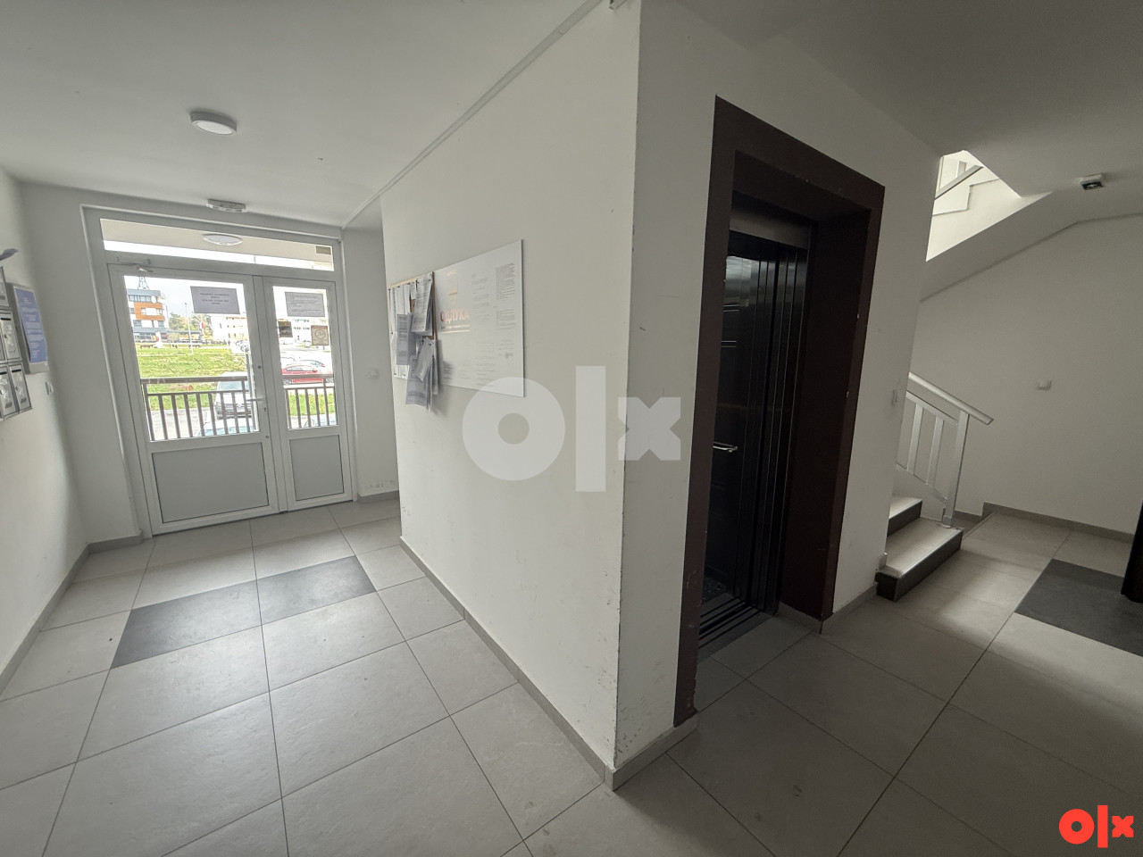 Trosoban stan Istočno Sarajevo 58 m2 2