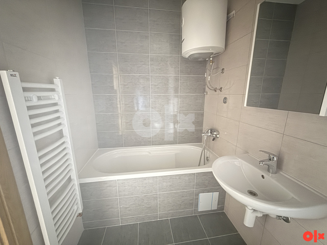 Trosoban stan Istočno Sarajevo 58 m2 16