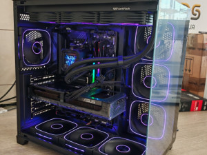 Kuciste Rampage SEALITE sa 7x120 ARGB ventilatora