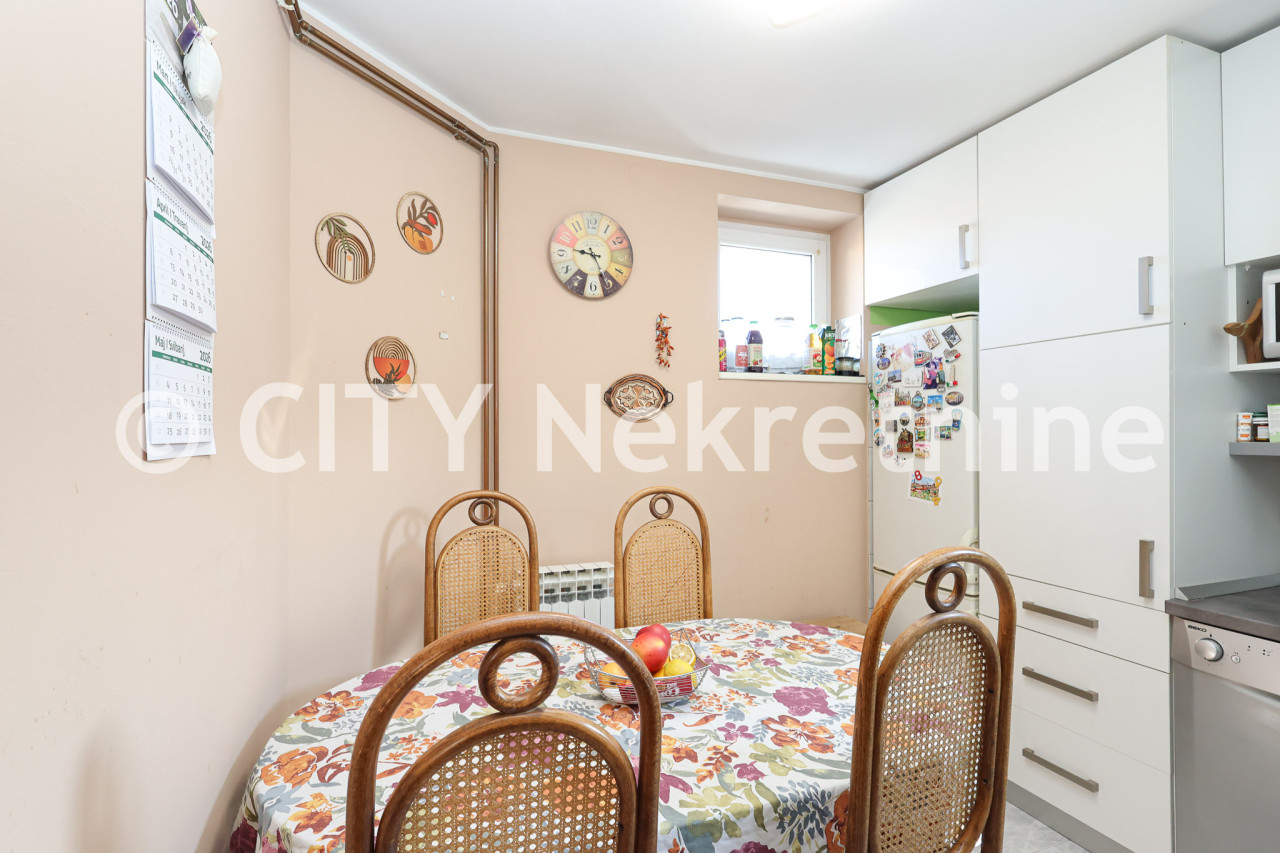 Četverosoban adaptiran stan - Stari grad - Bistrik - 94 m2 6