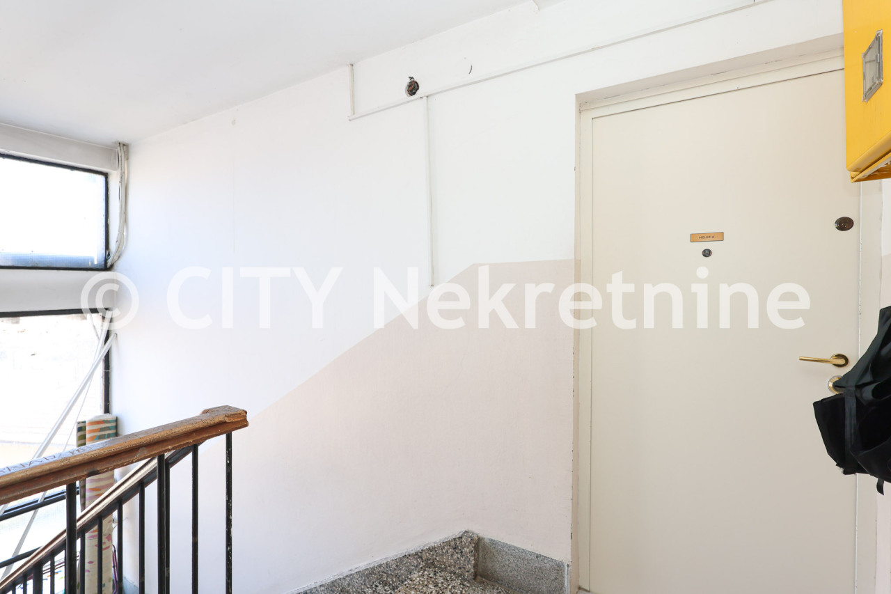 Četverosoban adaptiran stan - Stari grad - Bistrik - 94 m2 25