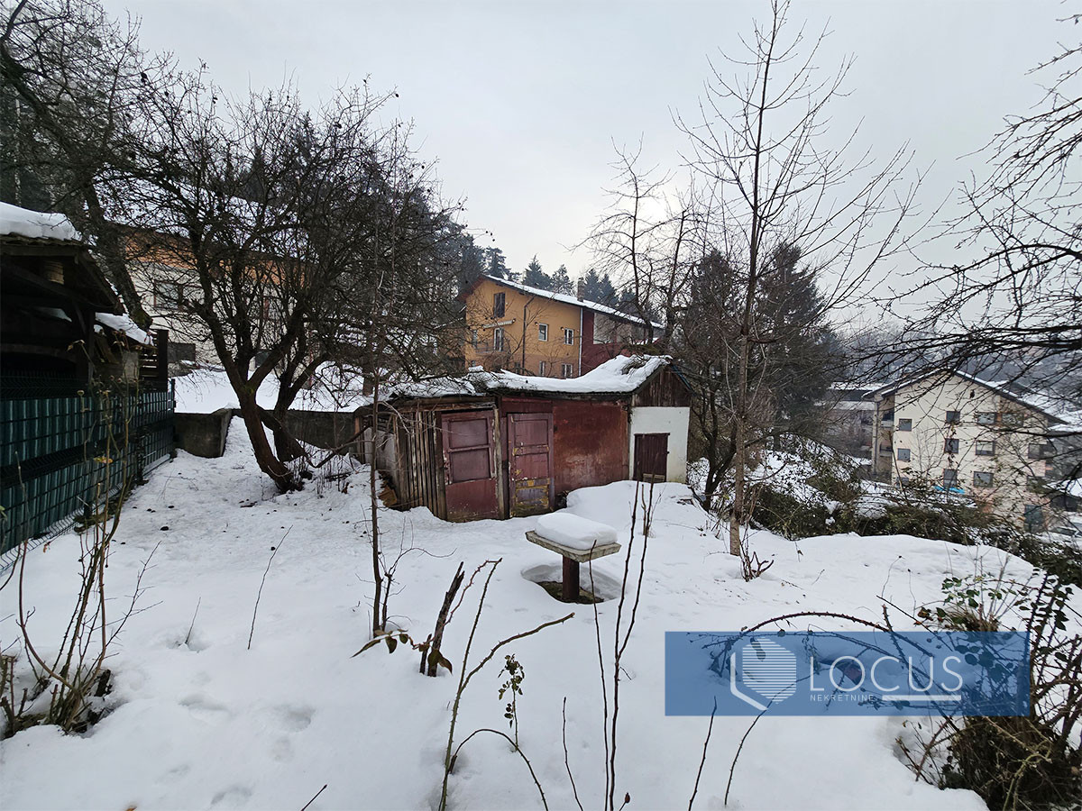 LOCUS: Dupleks kuća i dvorište, Vraca, Novo Sarajevo 12