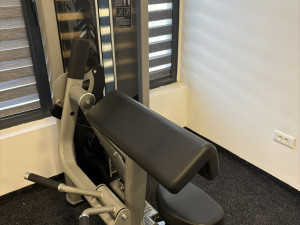 BICEPS CURL SPRAVA ZA BICEPS - TERETANA, FITNESS OPREMA
