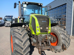 Traktor Klaas Axion 850 2009 godište