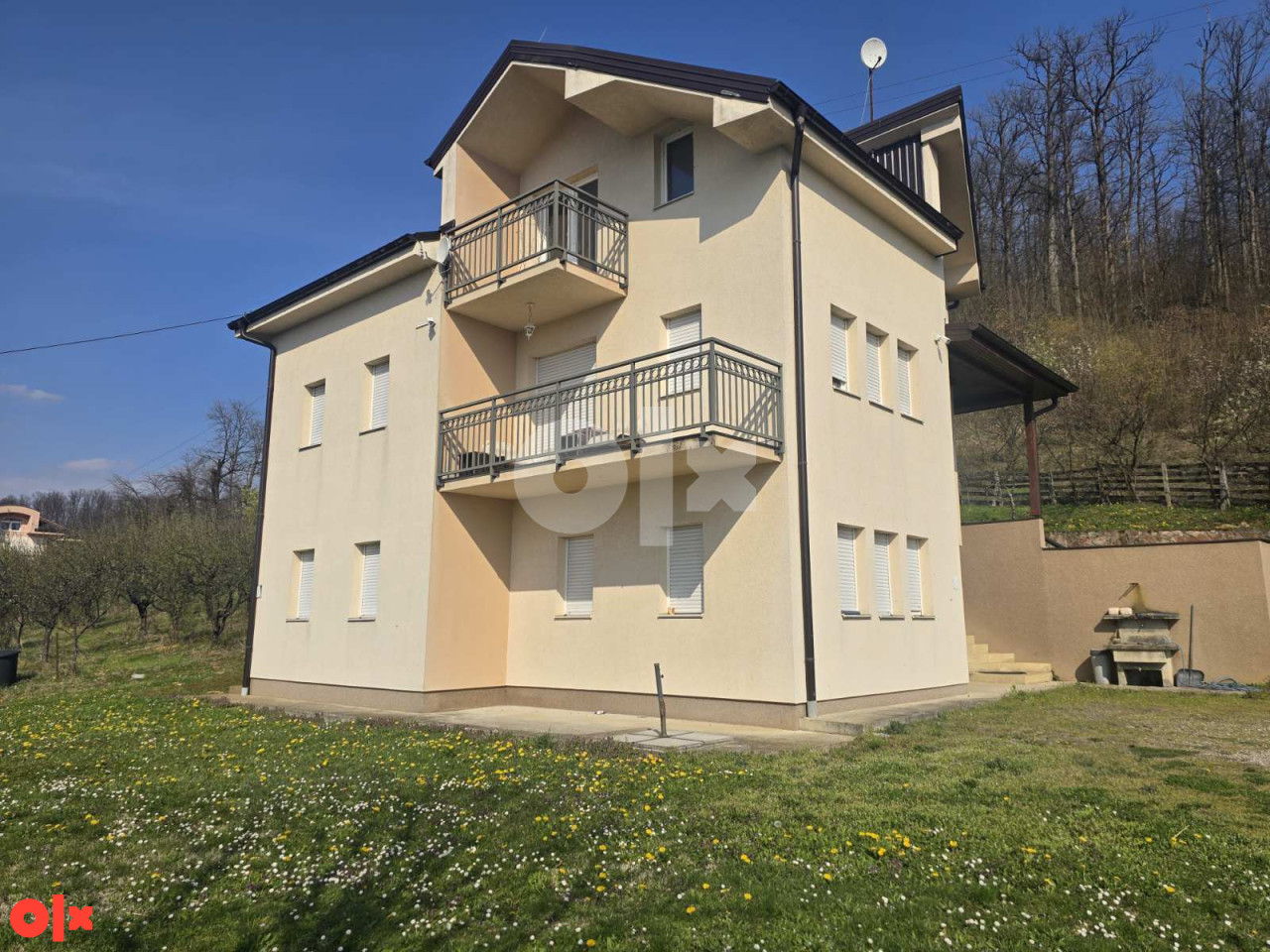 KUĆA I ZEMLJIŠTE U NASELJU TRAPISTI Banja Luka, 3849m2.
