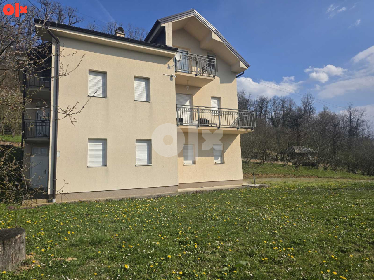 KUĆA I ZEMLJIŠTE U NASELJU TRAPISTI Banja Luka, 3849m2. 2