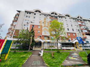Najam trosoban stan kod Emporiuma Banja Luka 70m2