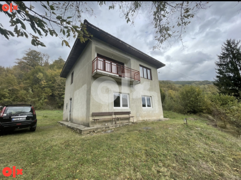 Kuća Fojnica-Ragale sa zemljistem